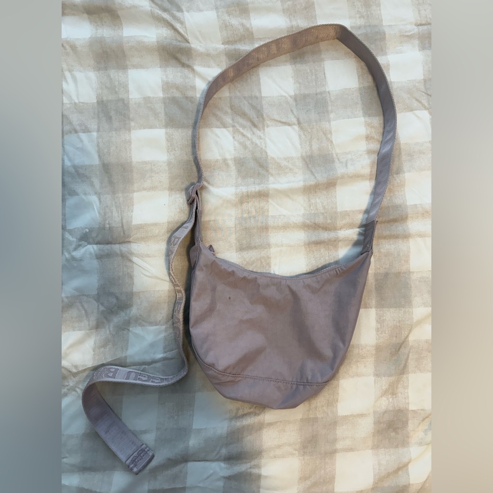 Small nylon crescent Baggu